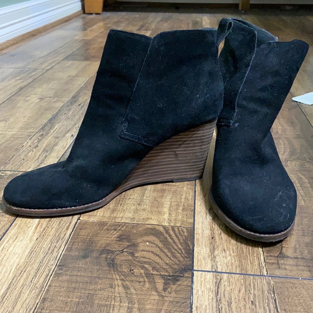 Lucky brand black wedge bootie
